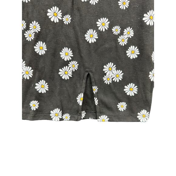 NWT SO Black daisy Floral Square Neck Short Sleeve Mini Dress Womens Size Medium - Picture 4 of 7